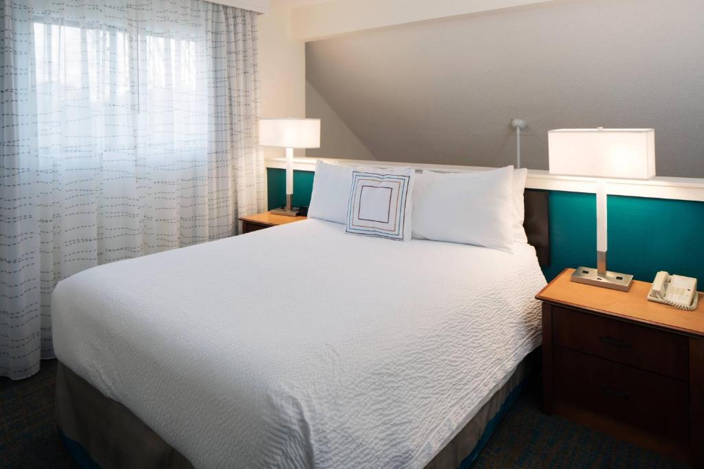 Residence Inn by Marriott Richmond West End image