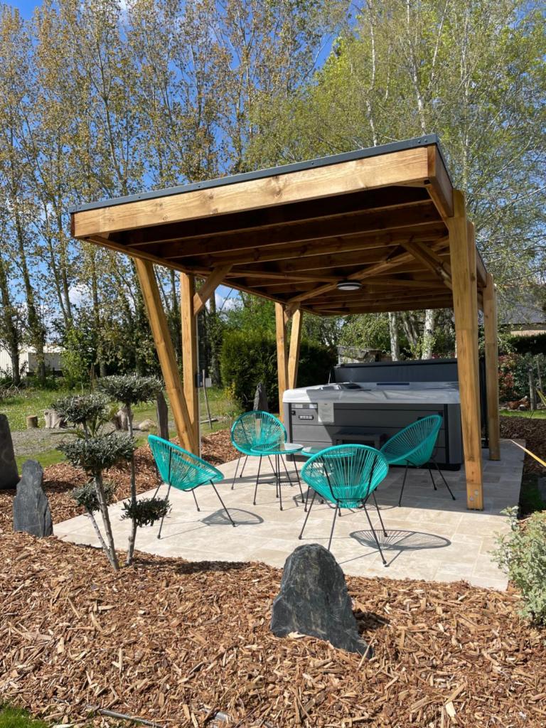 Gite au gré de la Loire: massage, piscine et spa photo 1
