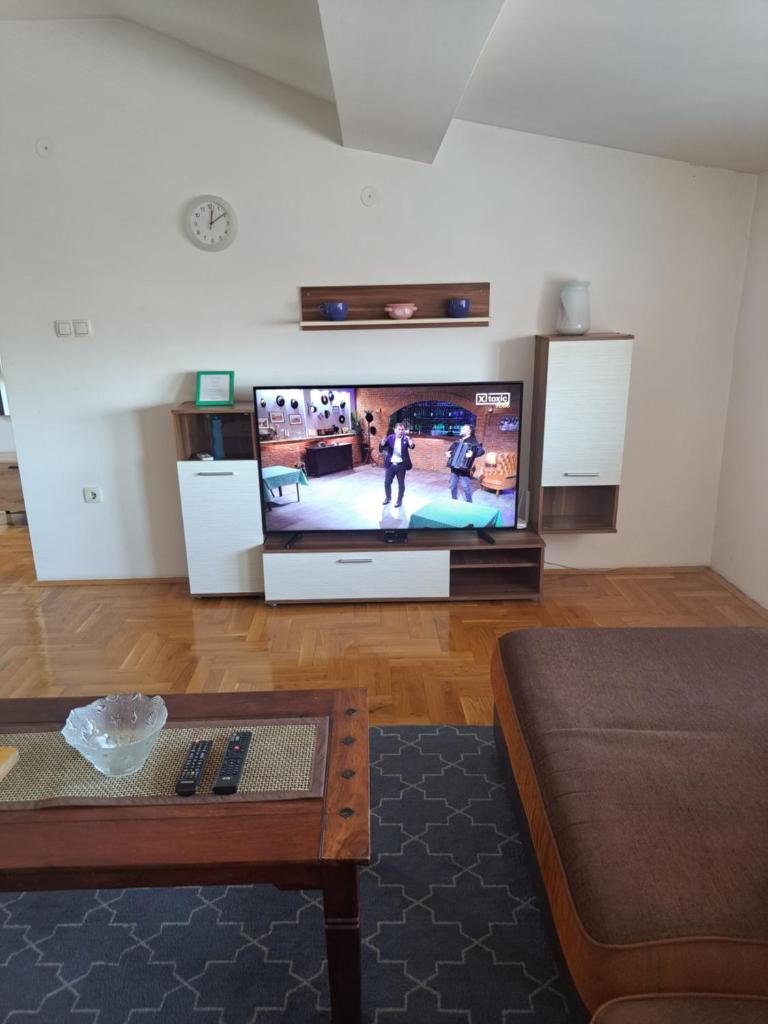 Apartman Zvezdica,besplatan parking ,NETFLIX photo 2