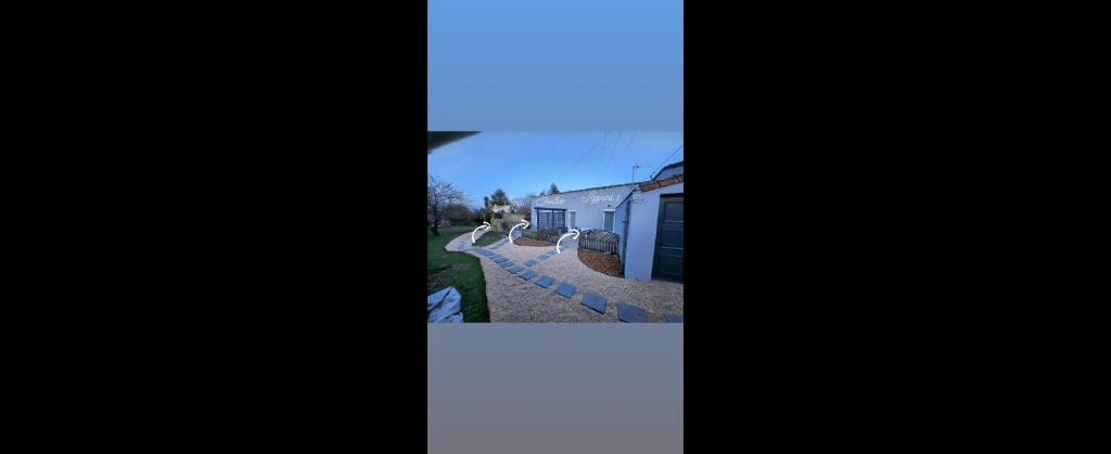 Petite maison mitoyenne avec terrasse photo 1