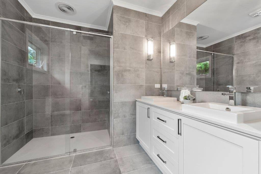 Rosebud Lovely House 2 - Mornington Peninsula 4 BR 3 Bath 2 story holiday house - BBQ - Beach - Hot spring photo 4