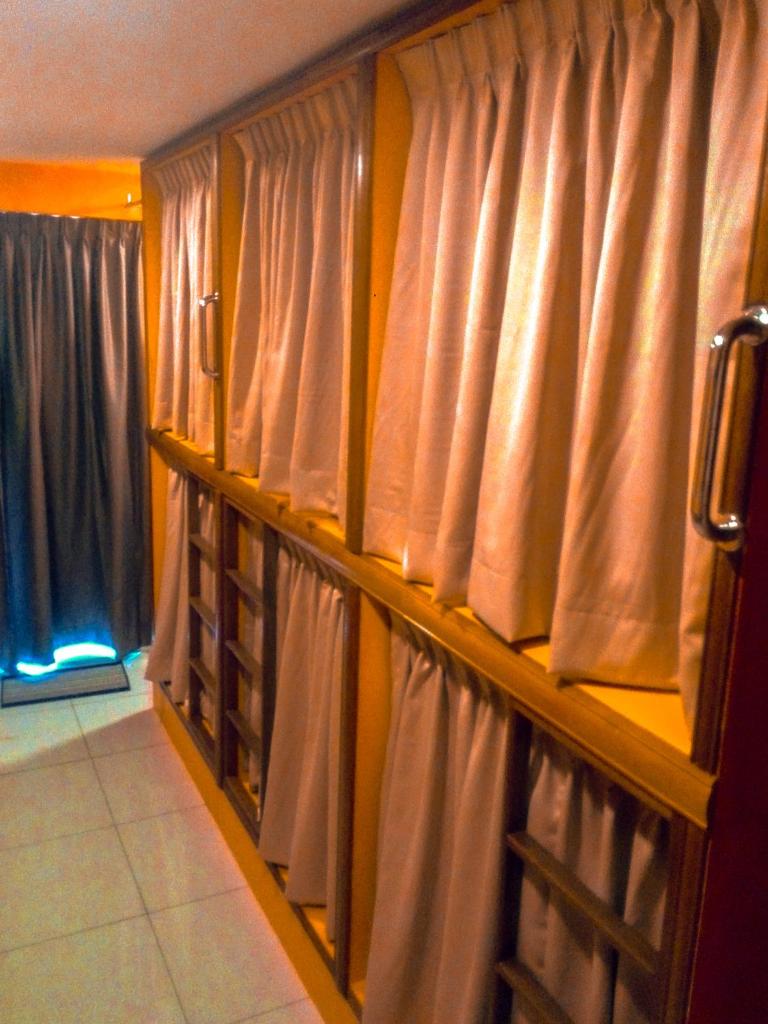 Номер (Кровать в общем 8-местном номере для мужчин и женщин), Magpie Residence