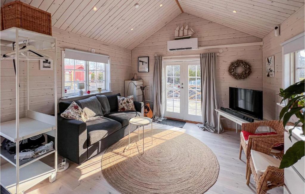 Beautiful Home In Frjestaden With 1 Bedrooms photo 3