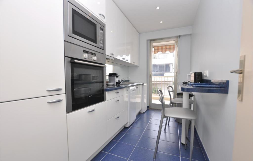 Nice Apartment In Cannes With 1 Bedrooms And Wifi photo 3