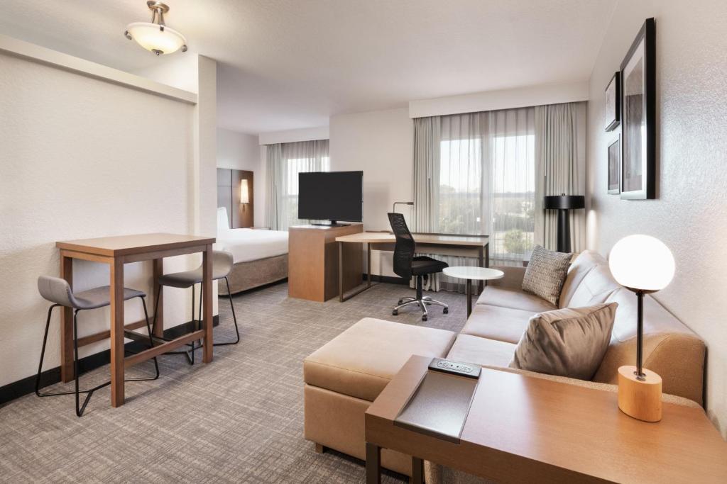 Residence Inn by Marriott Daytona Beach Speedway/Airport photo 4