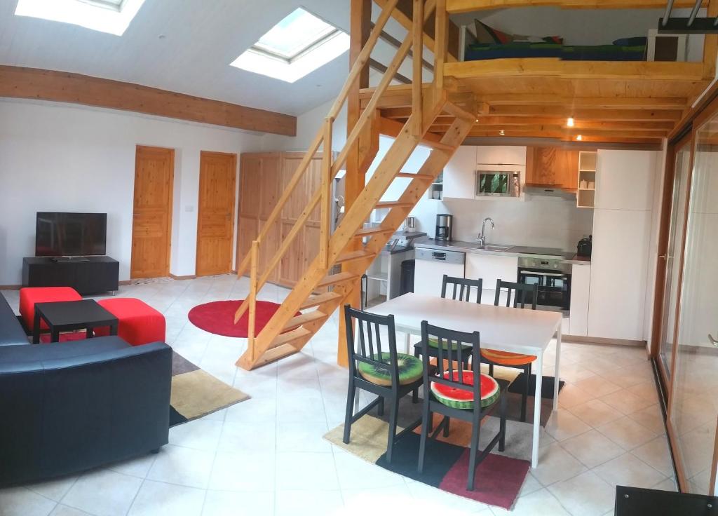 Cozy Villa close to CERN, Geneva Airport, UN photo 2