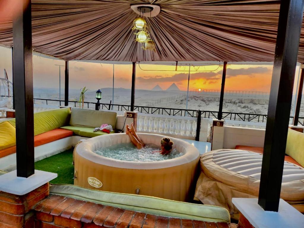 Private Oasis Panoramic Pyramids View RelaxJacuzzi