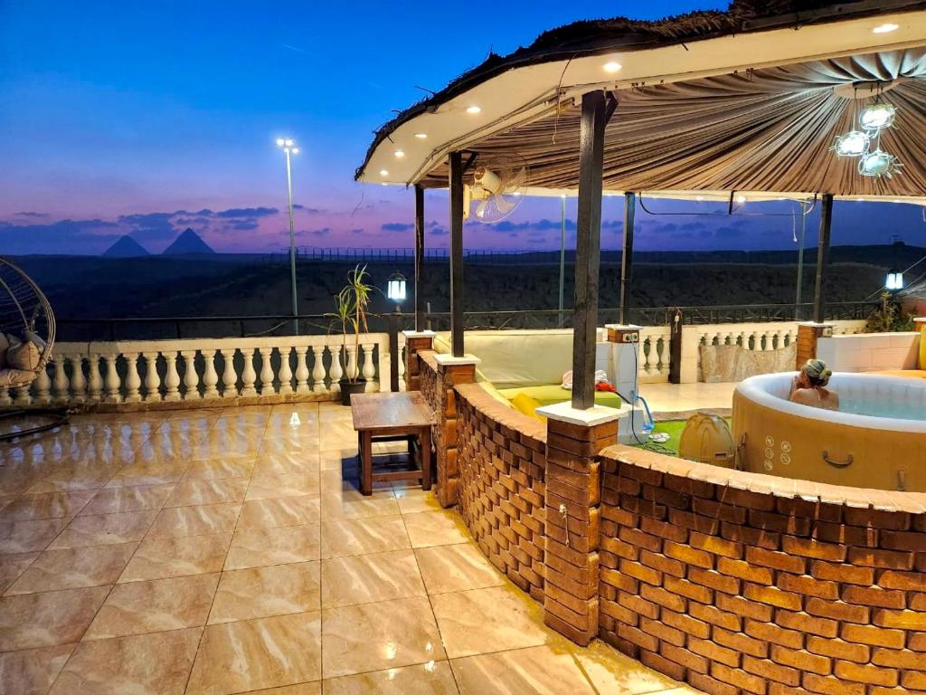 Private Oasis Panoramic Pyramids View RelaxJacuzzi photo 1