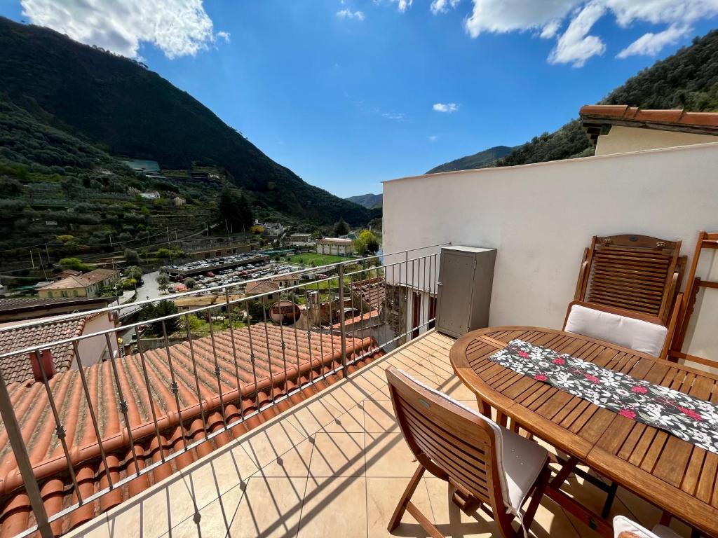Casa Via Vezzargo