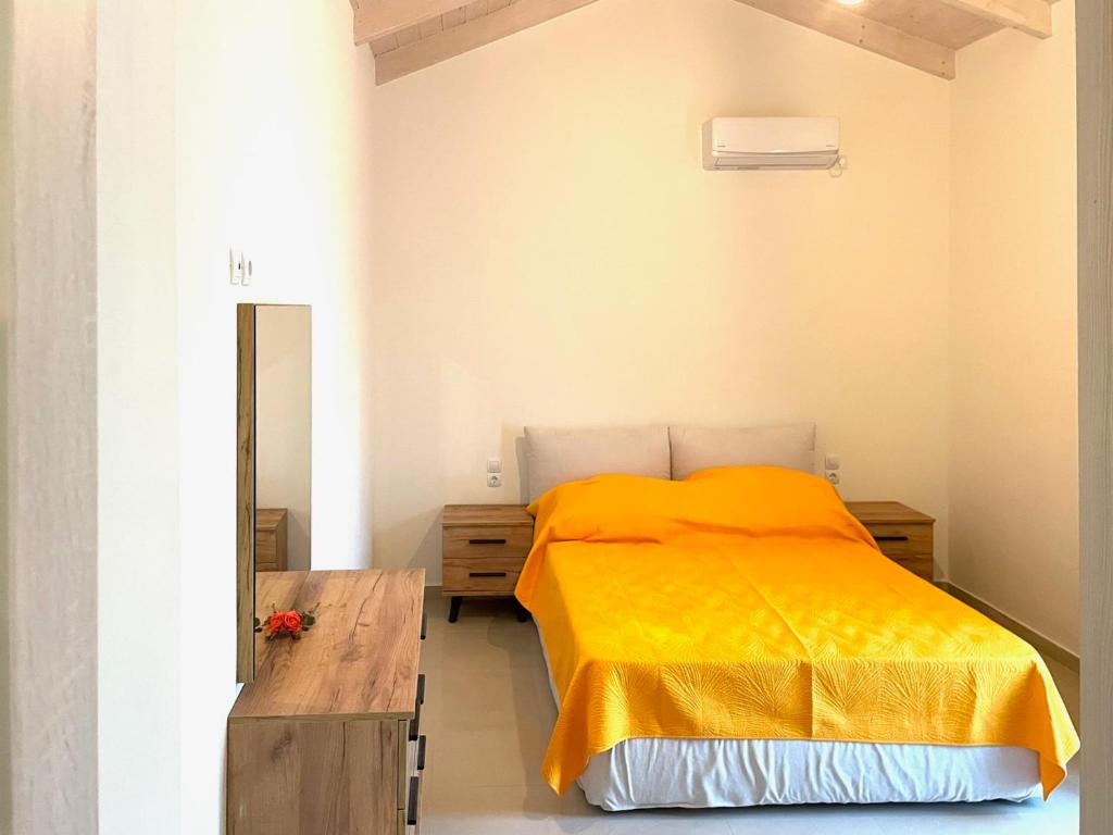 Lefkada house with private yard parking 2 photo 3