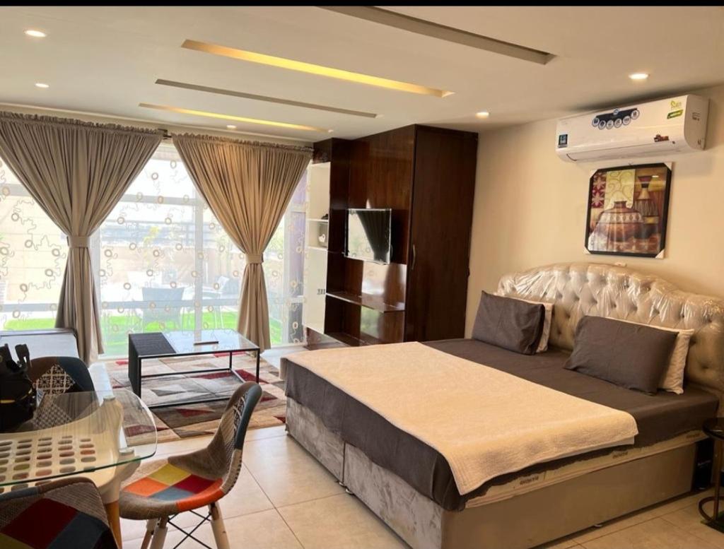 Pine Apartments Penthouse Bahria ISL photo 4