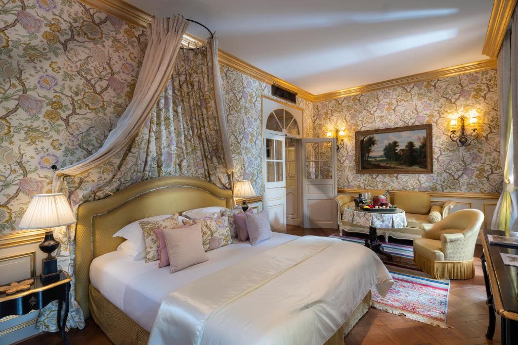 Villa Gallici Hôtel & Spa - Relais & Châteaux - Tap to explore photos