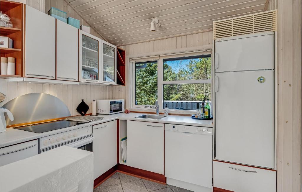 Awesome Home In Saltum With Sauna, Wifi And 4 Bedrooms photo 4
