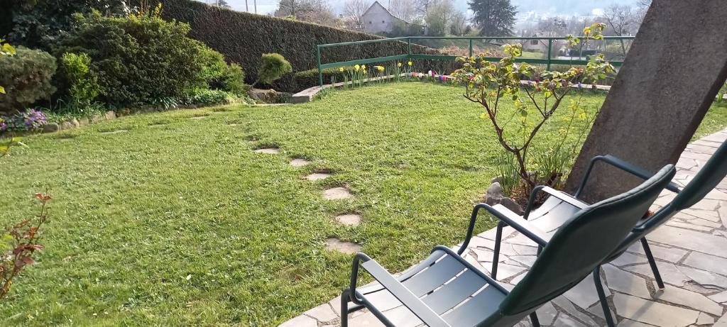 Terrasse, jardin,, Appartement 80m², vue montagne, wifi, bureau photo 4