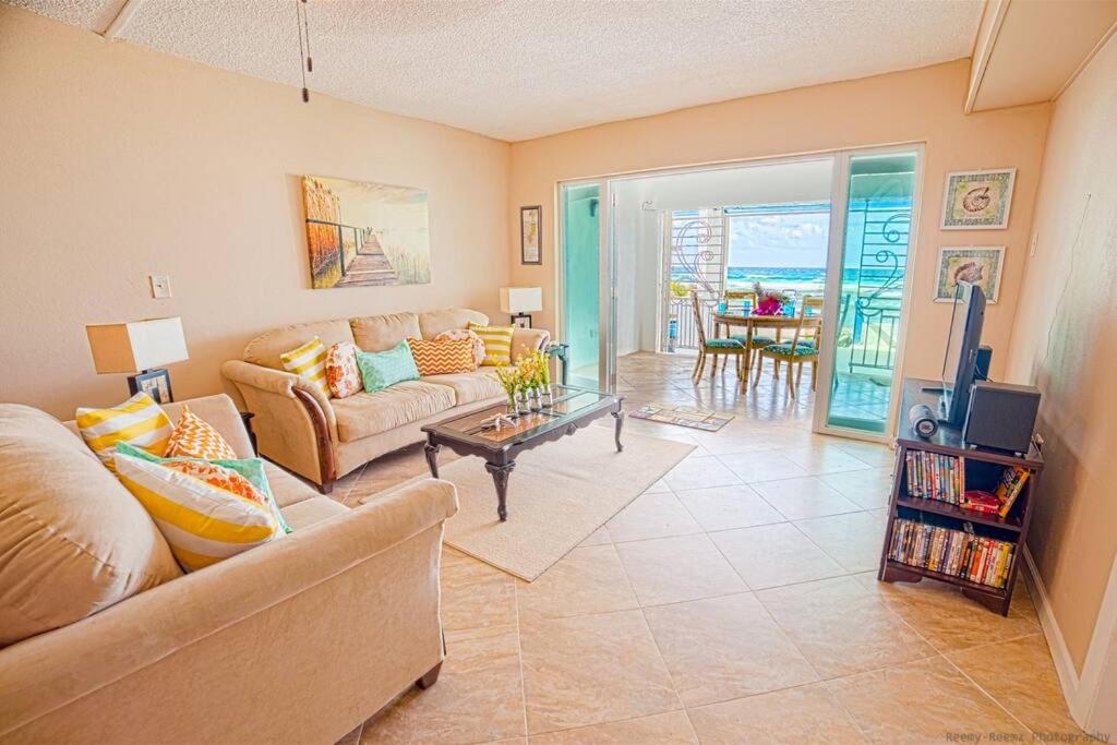 Gorgeous Ocean Views! Welcome to Bella Breeze! BeachFront 2BR 2BA photo 3