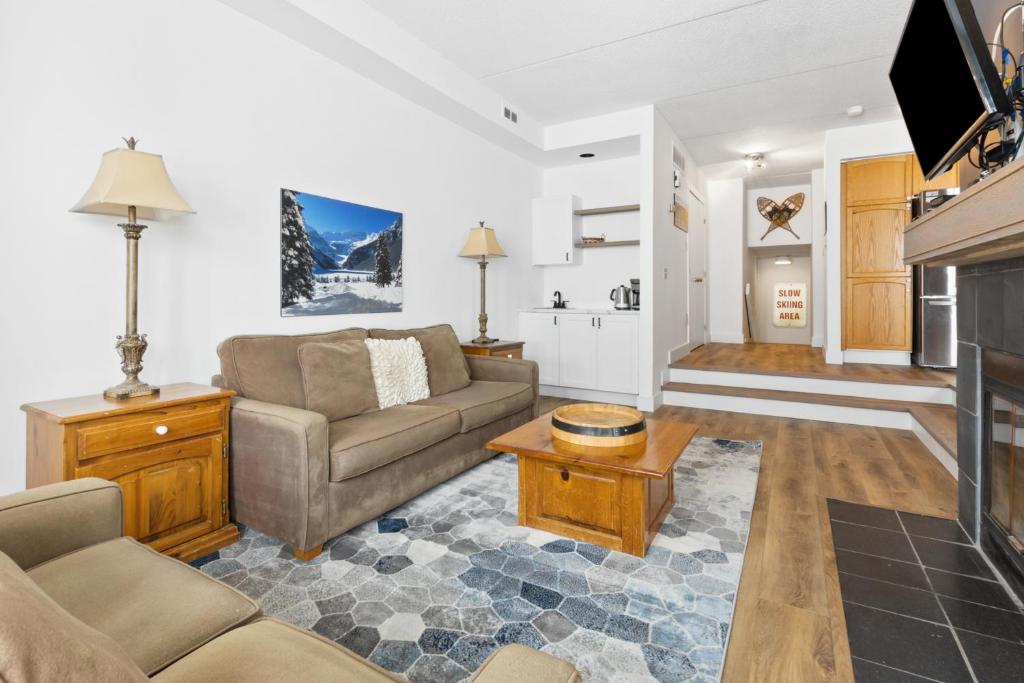 Blue Mountain Ski In Ski Out Resort Condo 2 Level photo 1