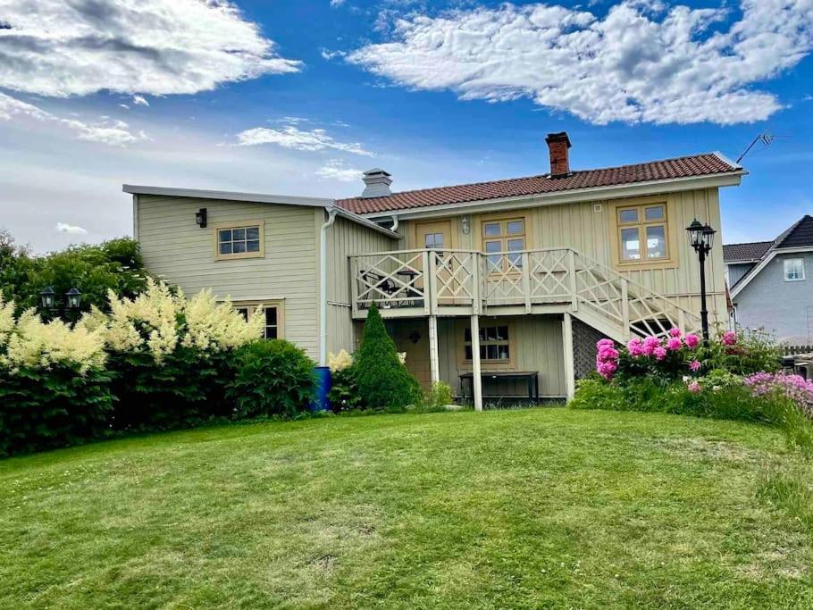 Charmigt sekelskifteshus med närhet till det mesta photo 2