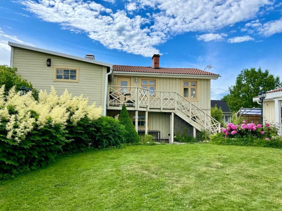 Charmigt sekelskifteshus med närhet till det mesta photo 3