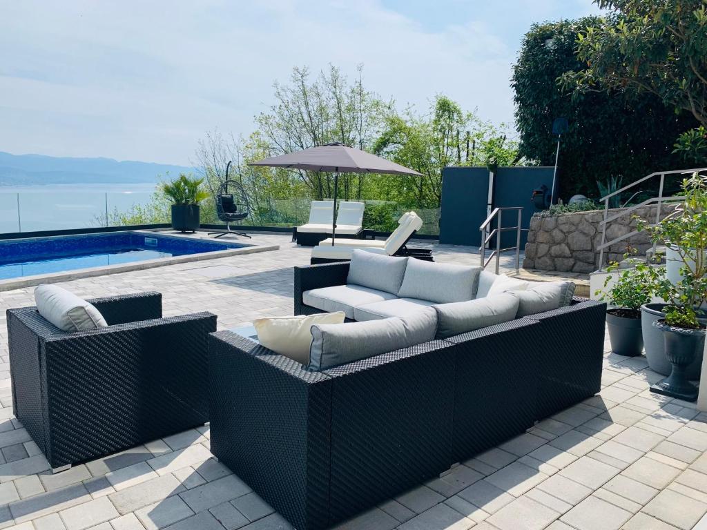 Villa White Pearl Opatija Haus A mit Meerblick und Pool photo 2