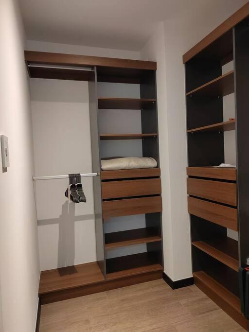Hermoso apartamento nuevo en zona 10! photo 4
