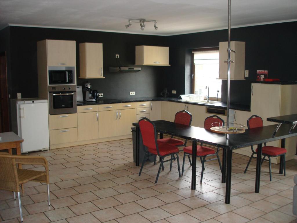 appartement Courcelles photo 4