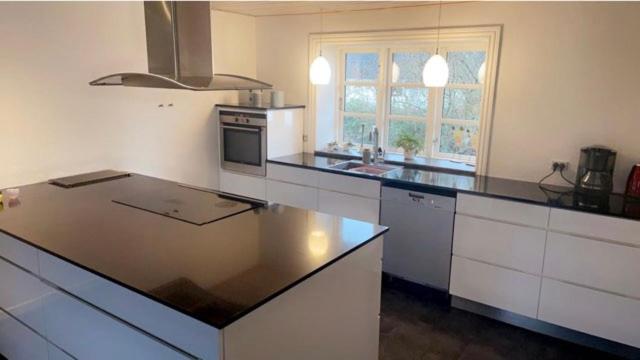 Dejligt stort hus med spa photo 4