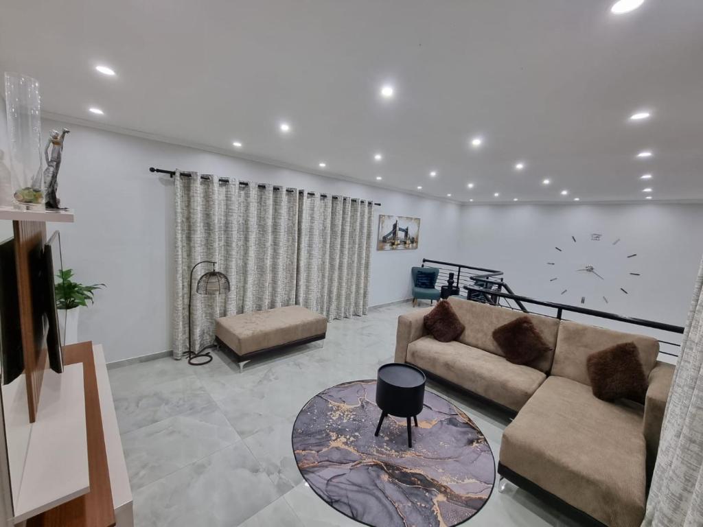 Luxury Secured Apartment photo 1