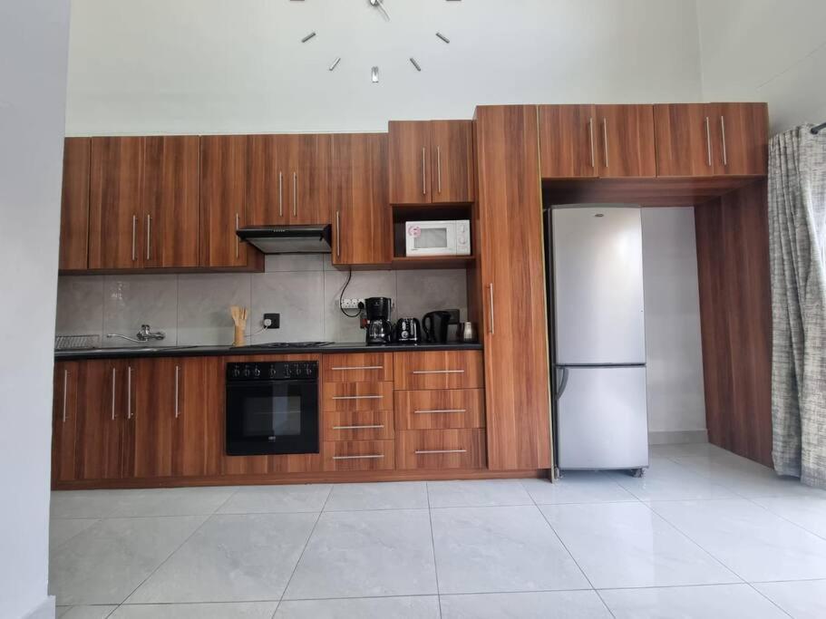 Luxury Secured Apartment photo 2
