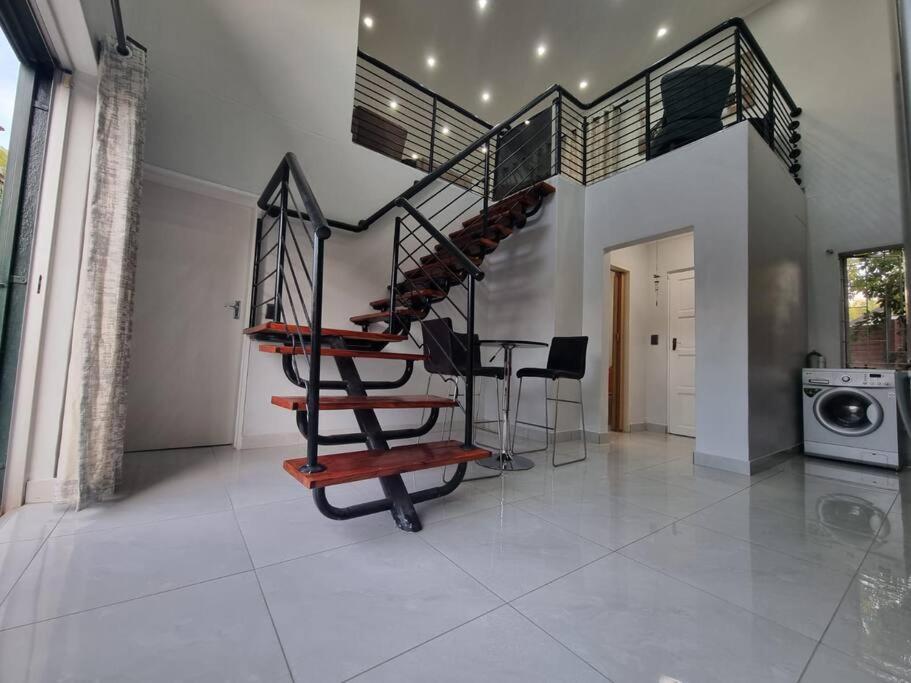 Luxury Secured Apartment photo 4