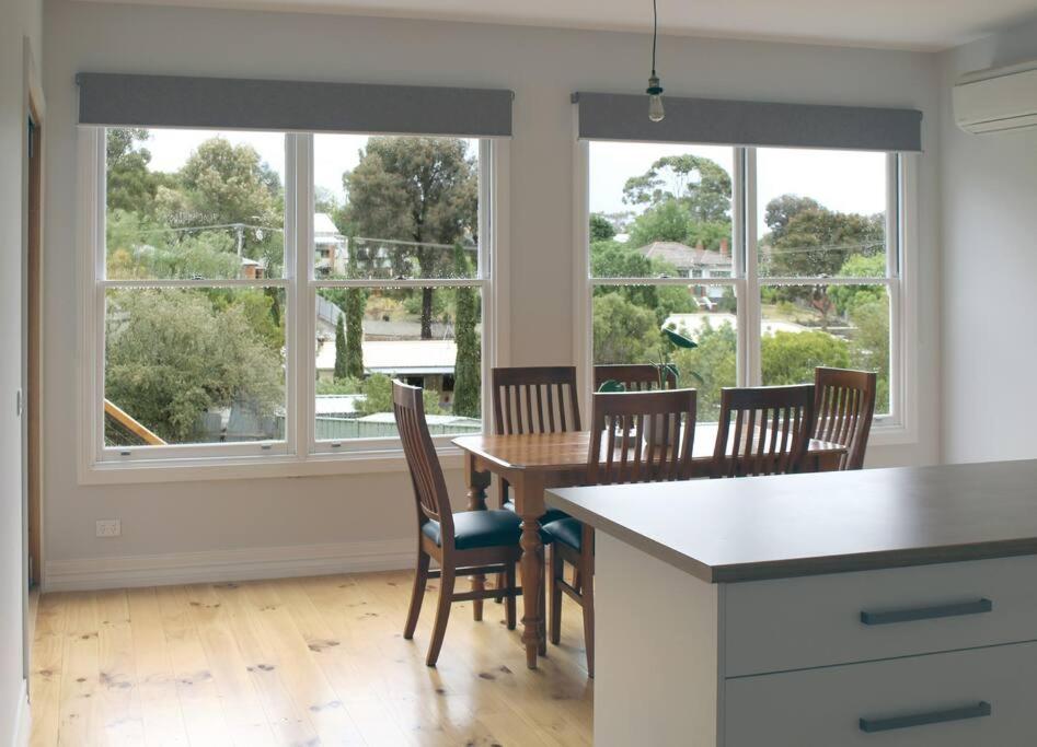 3 Bedroom miners cottage close to CBD and Hospital photo 1
