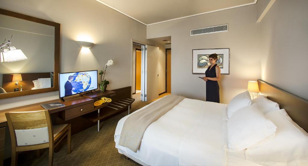 Семейный (Семейный номер), Dekelia Hotel