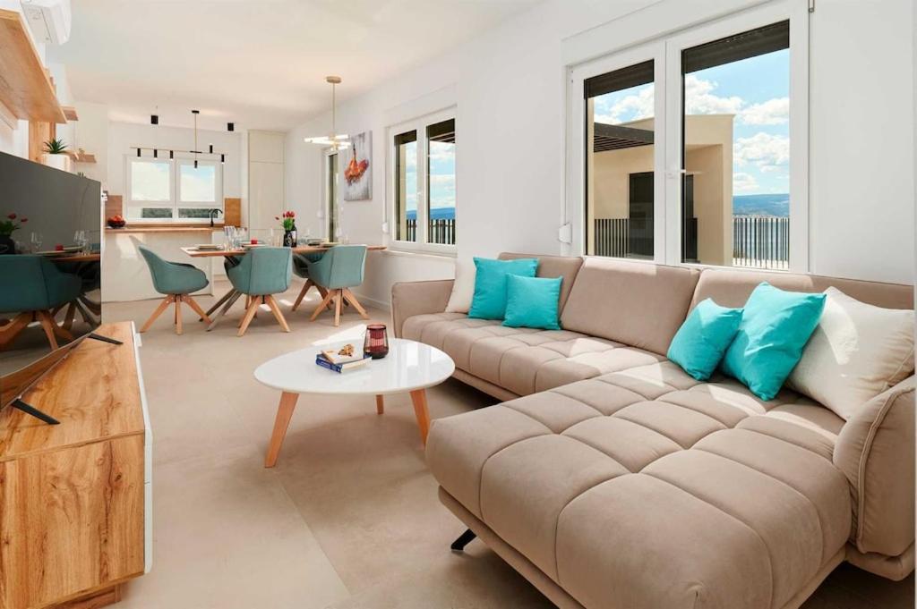 Villa Stella, private pool, sleeps 12, Dugi Rat photo 3