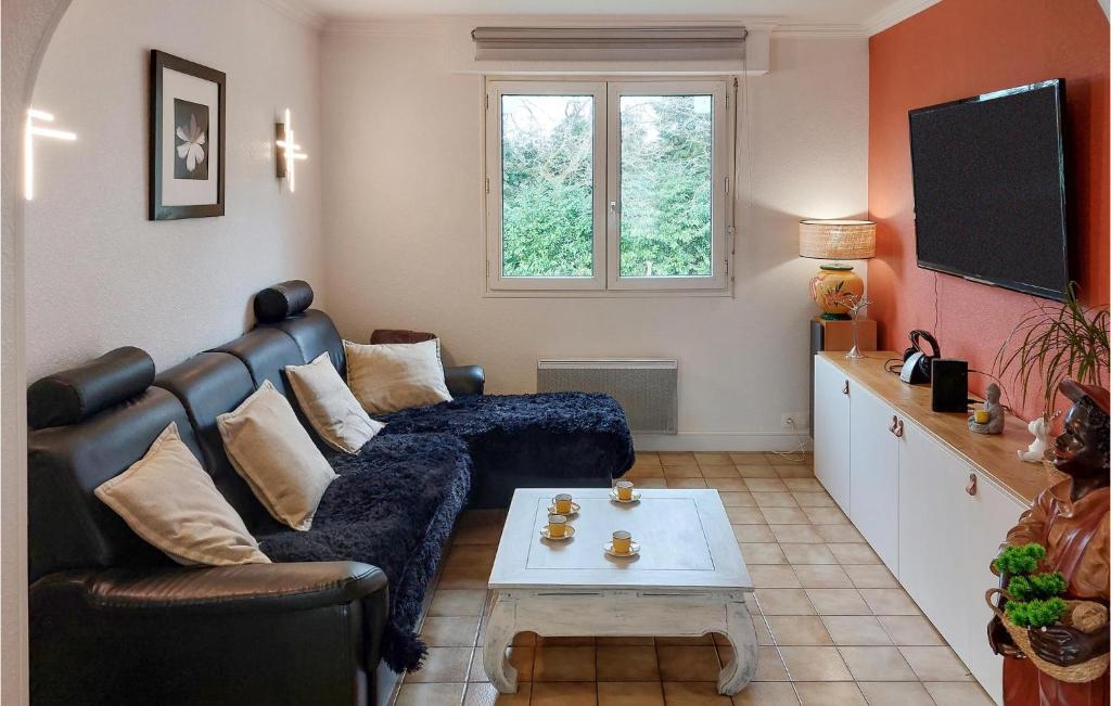 Nice Home In Plouay With 3 Bedrooms And Wifi photo 4