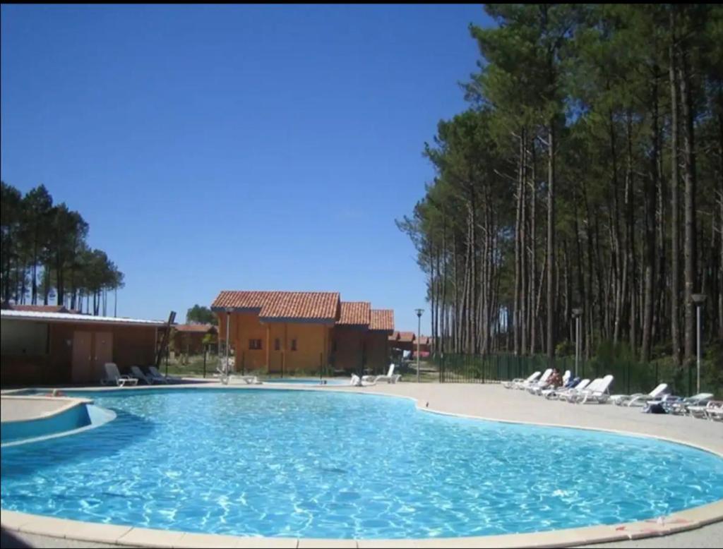 Chalet*** tout confort à 5 km de la plage photo 3