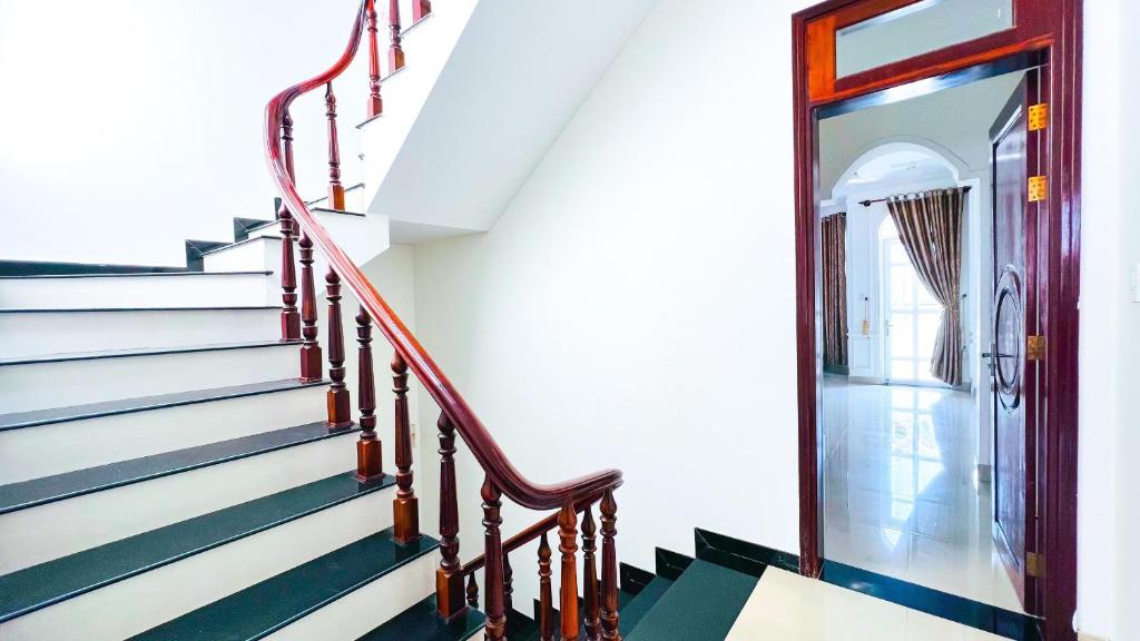 Lavies House 3 ( VILLA Hồ Bơi )