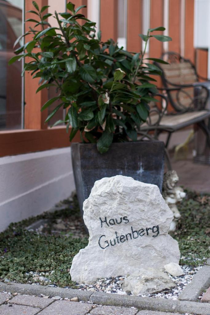 Hotel Garni Haus zum Gutenberg photo 1