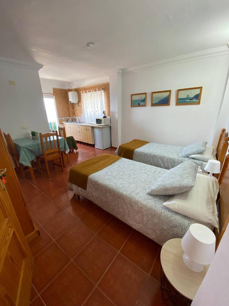 Cosy twin beds El Galeon photo 3