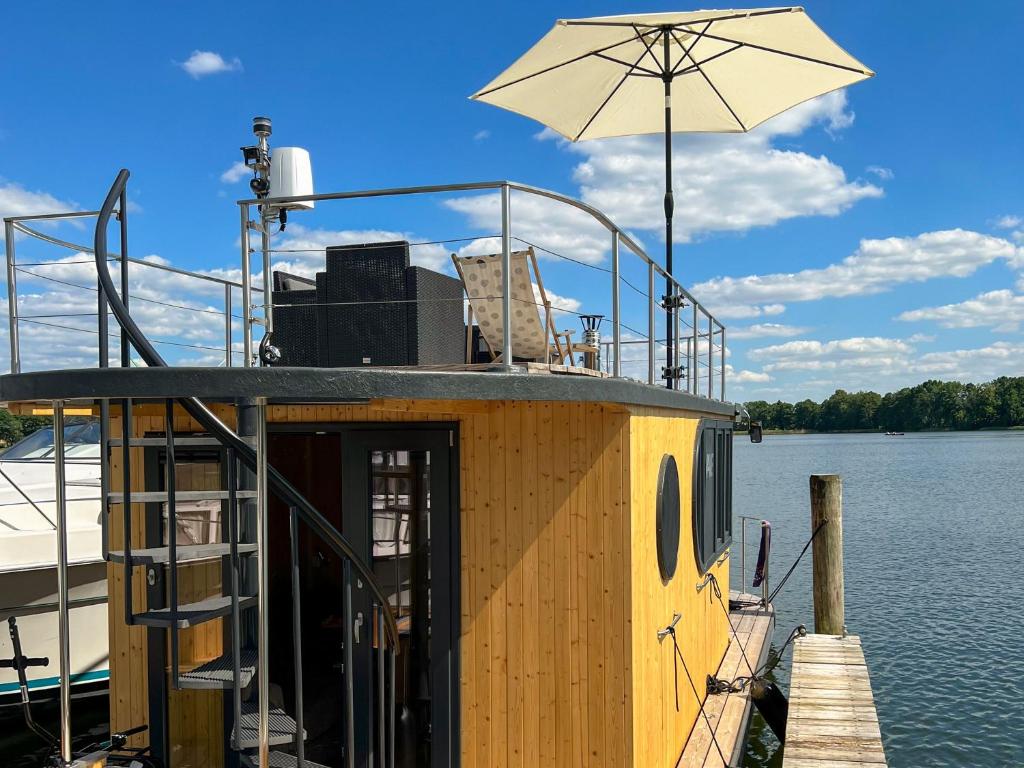 Hausboot JAWE auf der Kleinseenplatte photo 1