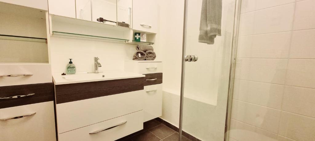 Tolle Wohnung im Industrial Style mit Parkplatz photo 3