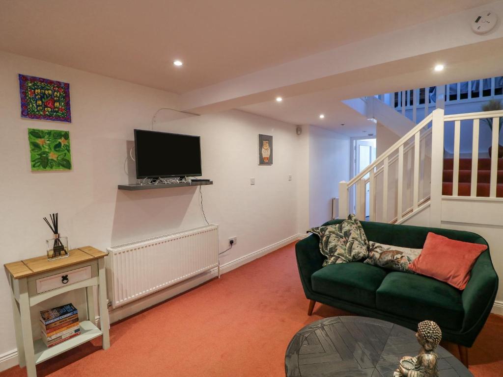 83 Upper John Street photo 1