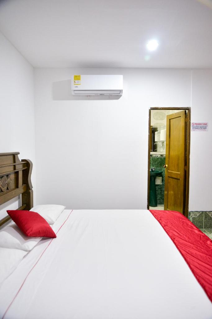 Hotel Beijing Caucasia photo 4