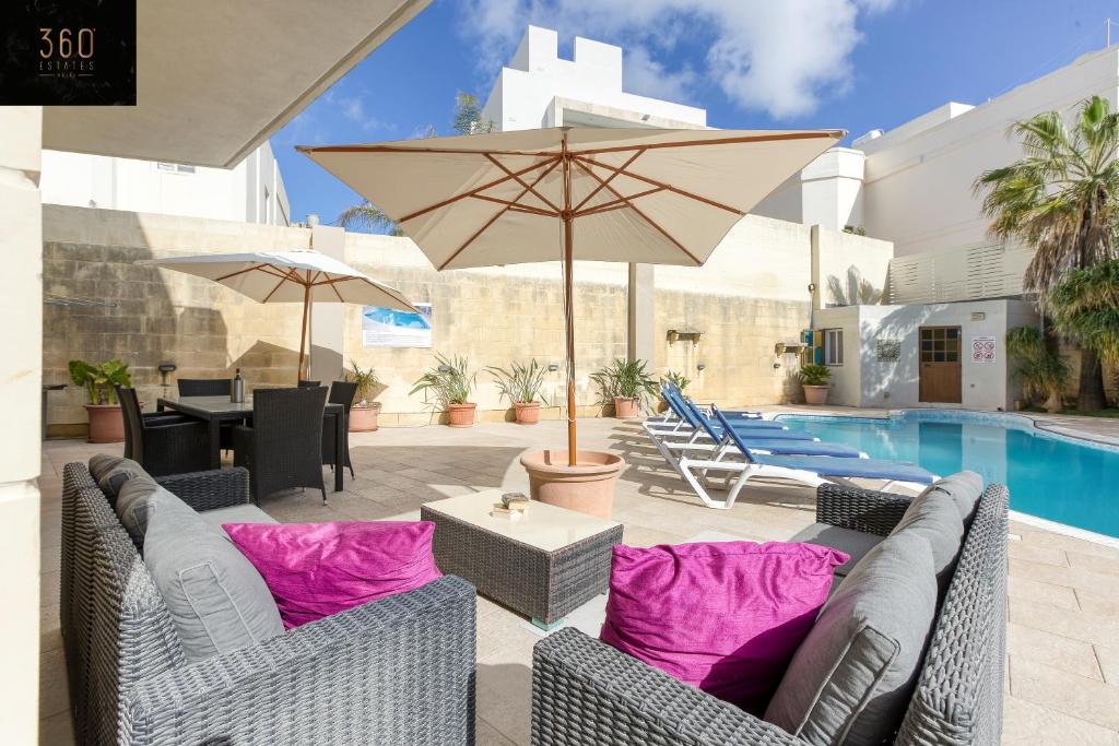 A beautiful 4BR villa with private pool & deck by 360 Estates photo 4