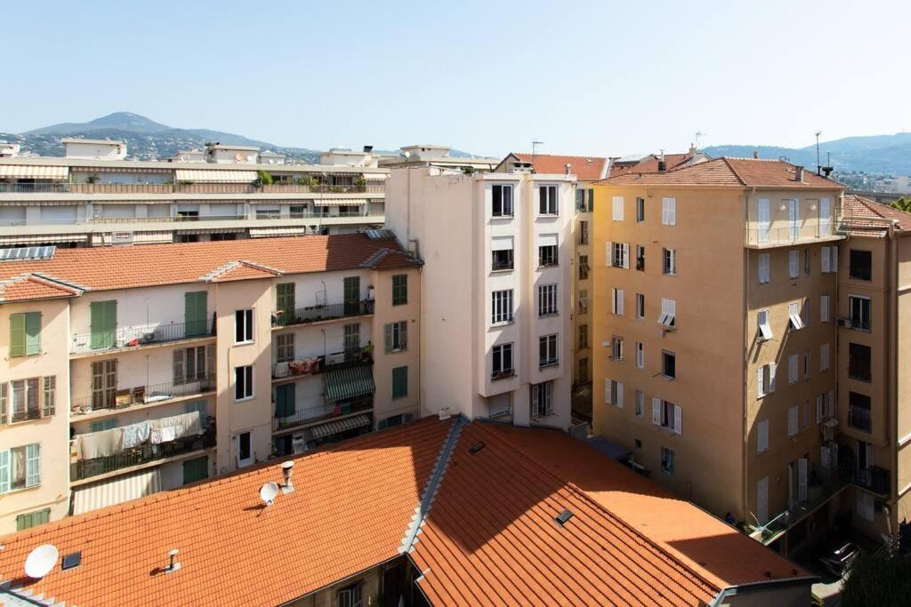 L41 Suite Paladium parking 8pax 4rooms balcony WIFI/AC photo 1