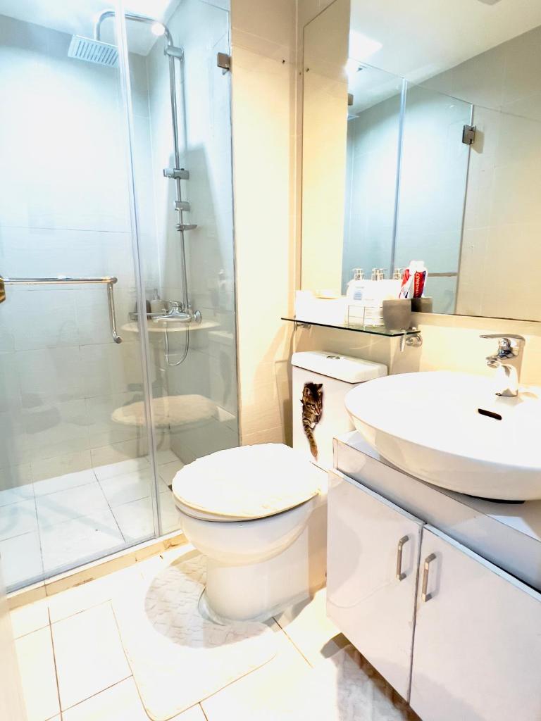 Azure Urban Resort Residences - The Paris Hilton Beach Club photo 3