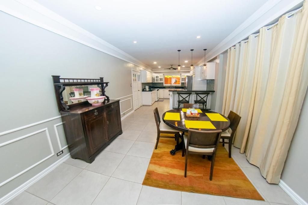 JR Apartments photo 2