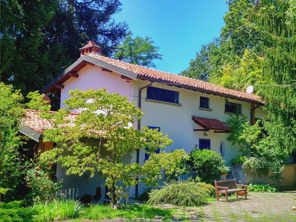 Villa with private pool and garden