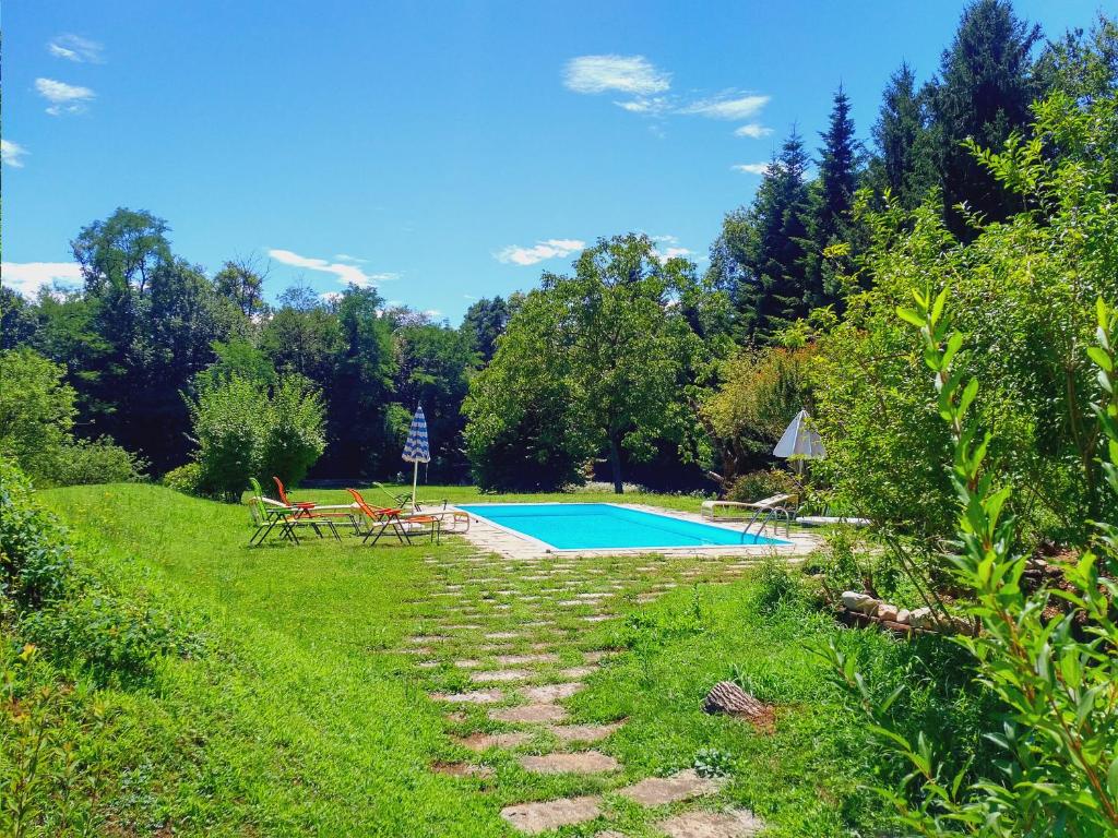 Villa with private pool and garden photo 3