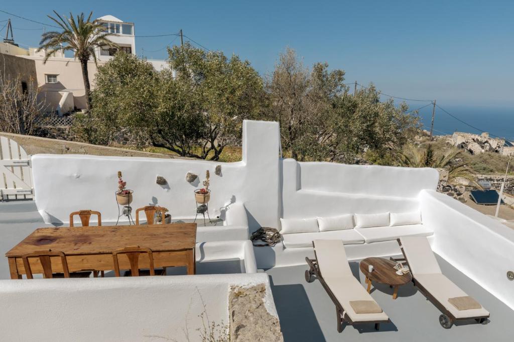 Crown of Fira photo 2