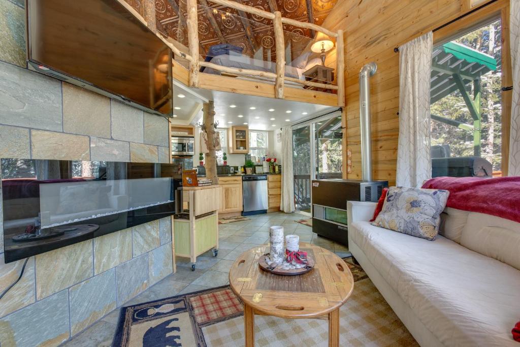 Idaho Springs Cabin with Hot Tub on Half Acre! photo 3
