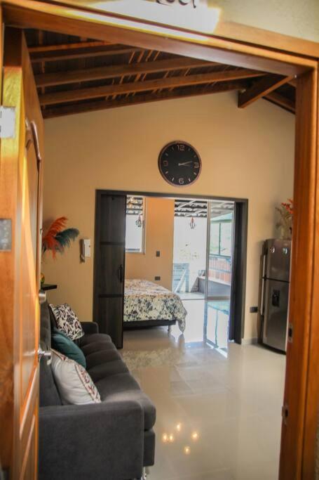 Lindo apartamento con terraza en Bello Ant photo 4